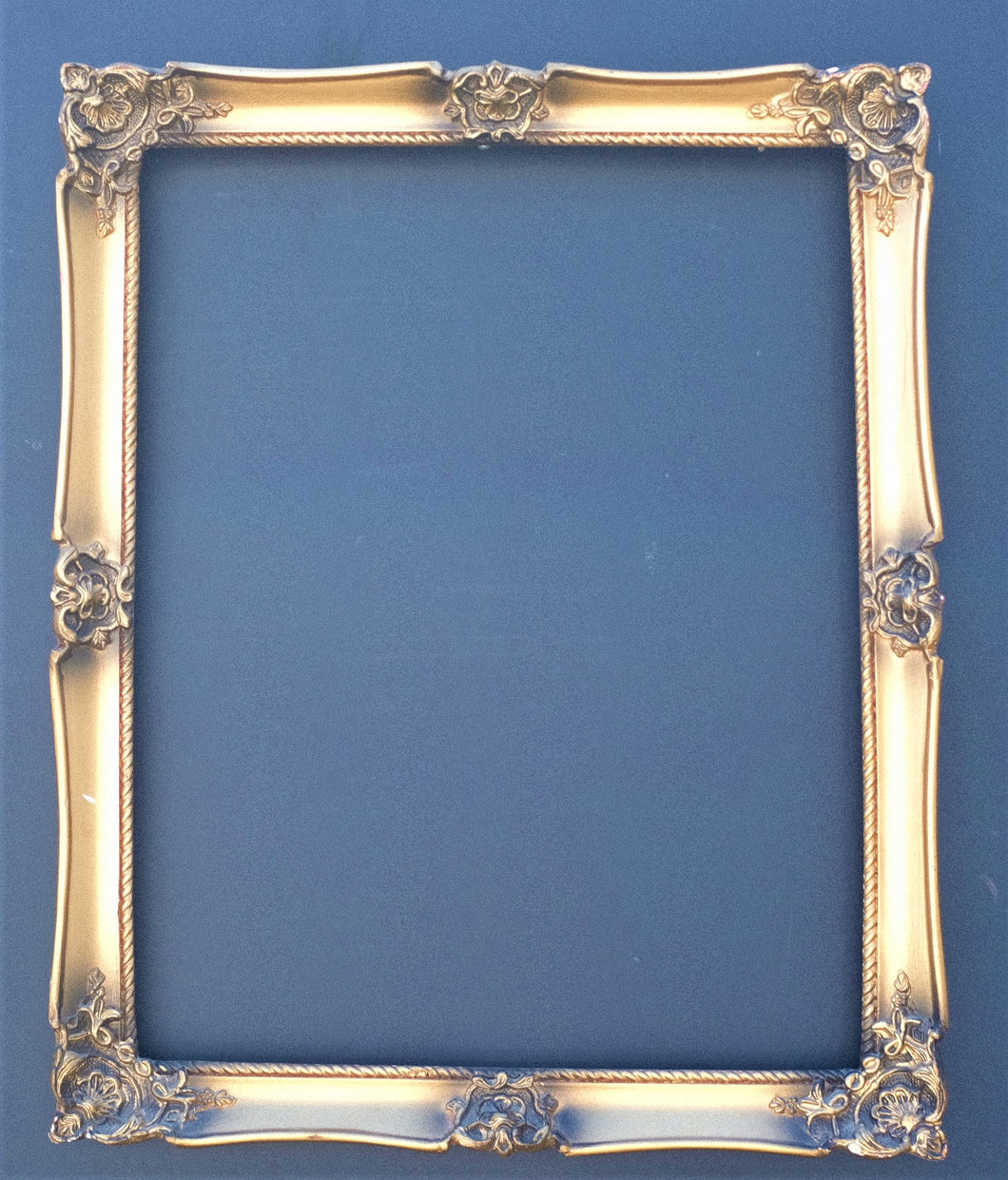 6009 Ornate Gold Frame