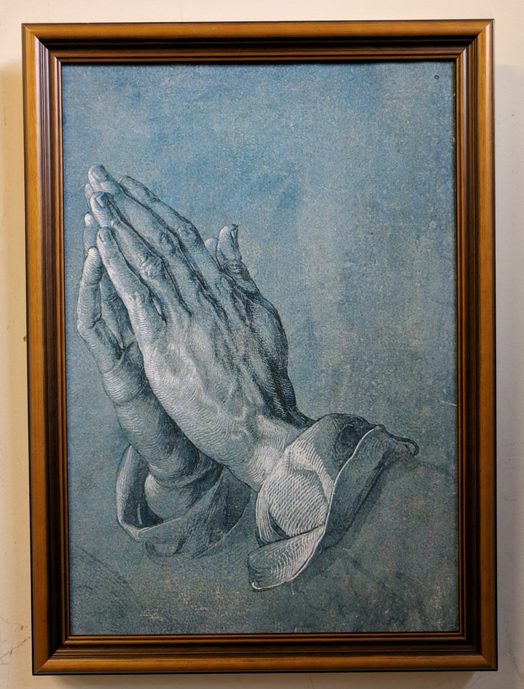 5124 Black and White Pastel of Man's Hands Praying